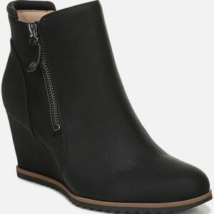 SOUL Naturalizer Haley Women’s Zipper Ankle Wedge Boot, Size 5M, Black Suede